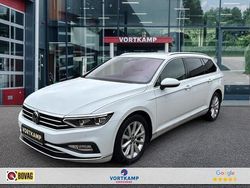 Wit Gebruikt 2022 VW Passat Elegance Stationwagen | € 32.950 (Duur)