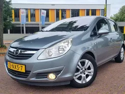 Grijs, metallic lak Gebruikt 2010 Opel Corsa Cosmo Hatchback | € 2.940 (Eerlijke prijs)