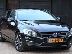 Zwart Gebruikt 2017 Volvo V60 Dynamic Stationwagen | € 15.950 (Eerlijke prijs)