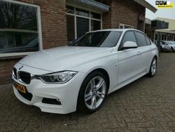 Wit, metallic lak Gebruikt 2015 BMW 316 Executive Sedan | € 15.950 (Duur)