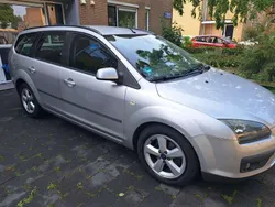 Grijs Gebruikt 2007 Ford Focus Futura Stationwagen | € 1.400 (Goede deal)