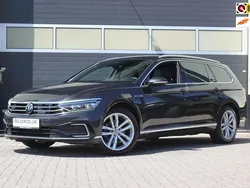 Grijs Gebruikt 2020 VW Passat Business Stationwagen | € 23.400 (Goede deal)