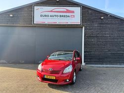 Rood Gebruikt 2012 Toyota Verso Business Edition MPV | € 9.995 (Eerlijke prijs)