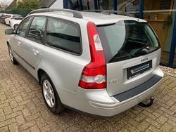 Zilver (metallic) Gebruikt 2007 Volvo V50 Kinetic Stationwagen | € 8.945