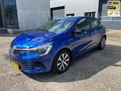 Blauw Gebruikt 2022 Renault Clio V Equilibre Hatchback | € 14.950 (Eerlijke prijs)