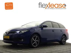 Blauw metallic Gebruikt 2018 Toyota Auris Touring Sports Stationwagen | € 16.900