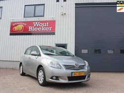 Grijs Gebruikt 2012 Toyota Verso MPV | € 8.450 (Eerlijke prijs)