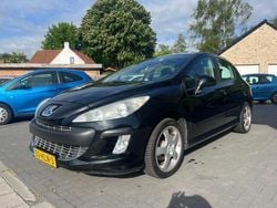 Zwart Gebruikt 2009 Peugeot 308 Hatchback | € 2.350 (Eerlijke prijs)
