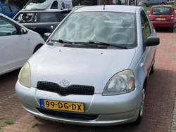 Zilver Gebruikt 1999 Toyota Yaris Terra Hatchback | € 800 (Eerlijke prijs)