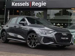 Grijs, metallic lak Gebruikt 2022 Audi A3 Sportback S-Line Hatchback | € 29.950 (Eerlijke prijs)