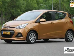 Oranje Gebruikt 2016 Hyundai i10 Comfort Hatchback | € 7.350 (Eerlijke prijs)