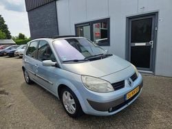 Grijs Gebruikt 2003 Renault Scénic Luxe MPV | € 750 (Eerlijke prijs)