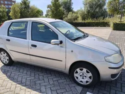 Grijs Gebruikt 2004 Fiat Punto Dynamic Hatchback | € 1.750 (Eerlijke prijs)