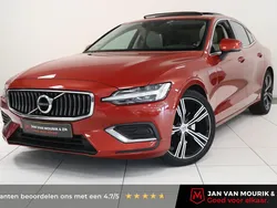Rood Gebruikt 2022 Volvo S60 Inscription Sedan | € 31.695 (Duur)