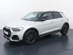 Grijs Gebruikt 2024 Audi A1 Advanced Hatchback | € 30.840 (Duur)