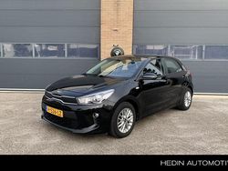 Zwart Gebruikt 2020 Kia Rio Hatchback | € 13.945 (Eerlijke prijs)