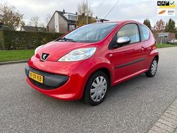 Rood Gebruikt 2008 Peugeot 107 Hatchback | € 1.950 (Eerlijke prijs)