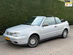 Grijs Gebruikt 2000 VW Golf Cabriolet Highline Cabriolet | € 1.000 (Goede deal)