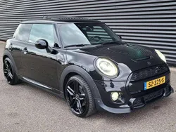 Zwart Gebruikt 2018 Mini Cooper S Hatchback | € 22.999 (Iets duurder)