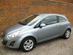 Grijs Gebruikt 2014 Opel Corsa SUV | € 8.300 (Duur)