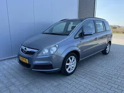 Grijs Gebruikt 2006 Opel Zafira MPV | € 1.750 (Goede deal)
