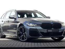 Grijs, metallic lak Gebruikt 2021 BMW 530 M Sport Stationwagen | € 35.950 (Eerlijke prijs)