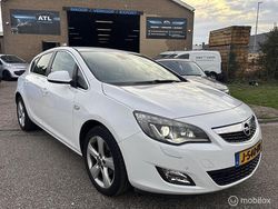 Wit Gebruikt 2010 Opel Astra Edition Hatchback | € 3.250 (Goede deal)