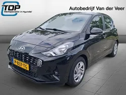 Zwart Gebruikt 2022 Hyundai i10 Comfort Hatchback | € 13.950 (Eerlijke prijs)