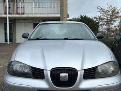 Zilver Gebruikt 2005 Seat Ibiza Stella Hatchback | € 800 (Goede deal)