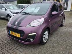 Paars Gebruikt 2012 Peugeot 107 Envy Hatchback | € 4.850 (Eerlijke prijs)