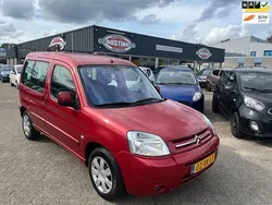 Rood Gebruikt 2007 Citroën Berlingo MPV | € 2.799 (Eerlijke prijs)