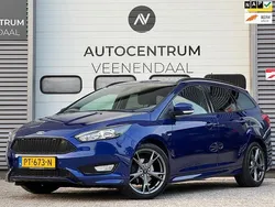 Blauw Gebruikt 2017 Ford Focus ST-Line Stationwagen | € 9.995 (Eerlijke prijs)