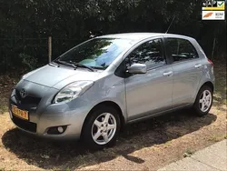 Grijs Gebruikt 2010 Toyota Yaris Hatchback | € 6.350 (Eerlijke prijs)