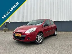 Rood Gebruikt 2010 Renault Clio II Hatchback | € 3.750 (Iets duurder)