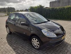 Gebruikt 2007 Renault Clio II | € 1.750 (Eerlijke prijs)