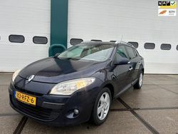 Blauw, metallic lak Gebruikt 2011 Renault Mégane GrandTour Dynamique Stationwagen | € 4.925 (Eerlijke prijs)