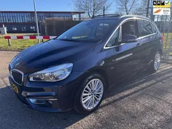 Blauw Gebruikt 2017 BMW 220 Executive Stationwagen | € 18.400 (Eerlijke prijs)
