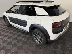 Wit Gebruikt 2016 Citroën C4 Cactus PureTech Hatchback | € 8.500 (Iets duurder)
