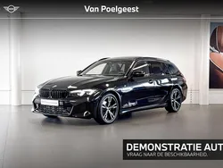Saphirschwarz metallic (zwart metallic) Gebruikt 2025 BMW 318 M Sport Stationwagen | € 51.900 (Iets duurder)