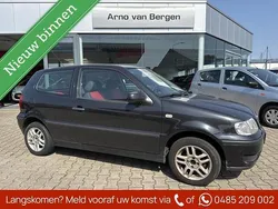 Zwart Gebruikt 2000 VW Polo Trendline Hatchback | € 1.999 (Duur)