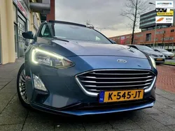 Blauw, metallic lak Gebruikt 2021 Ford Focus Business Edition Stationwagen | € 17.999 (Eerlijke prijs)