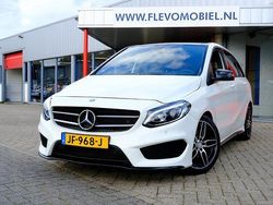 Wit Gebruikt 2016 Mercedes B180 AMG MPV | € 16.450 (Eerlijke prijs)