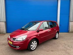 Rood Gebruikt 2009 Renault Grand Scénic III Business MPV | € 3.450 (Goede deal)