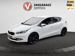Wit Gebruikt 2015 Kia Ceed Hatchback | € 13.950 (Duur)