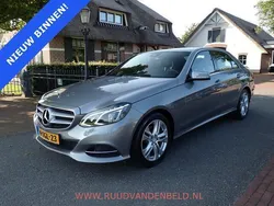 Grijs Gebruikt 2013 Mercedes E200 Ambition Sedan | € 14.900 (Eerlijke prijs)