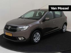 Bruin Gebruikt 2020 Dacia Sandero Comfort Hatchback | € 11.240 (Eerlijke prijs)