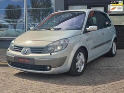 Grijs Gebruikt 2004 Renault Scénic II Luxe MPV | € 2.250 (Eerlijke prijs)