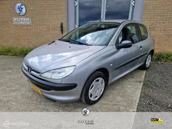 Grijs Gebruikt 2002 Peugeot 206 Hatchback | € 1.200 (Eerlijke prijs)