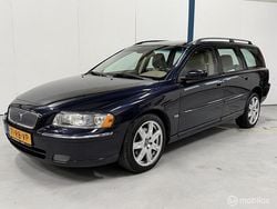 Blauw Gebruikt 2005 Volvo V70 Summum Stationwagen | € 5.945 (Eerlijke prijs)