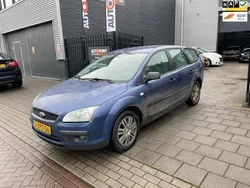 Blauw, metallic lak Gebruikt 2006 Ford Focus Futura Stationwagen | € 999 (Eerlijke prijs)